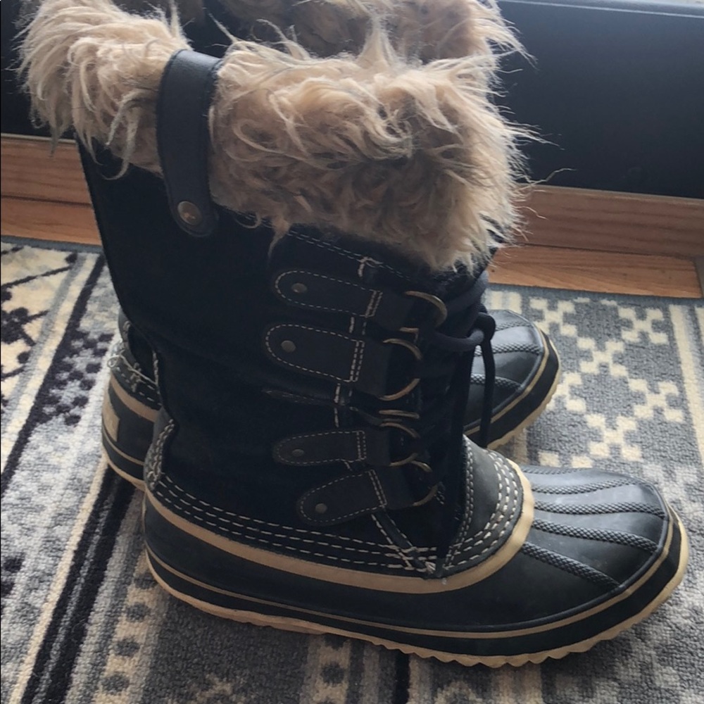 Sorel used boots